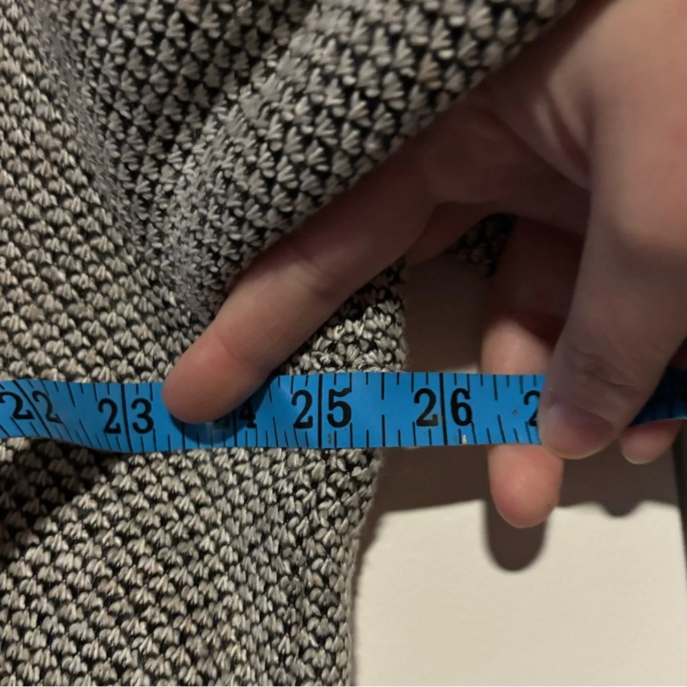 Orvis Sherpa Lined Gray Quarter-Zip Sweater, size XL - Picture 11 of 11